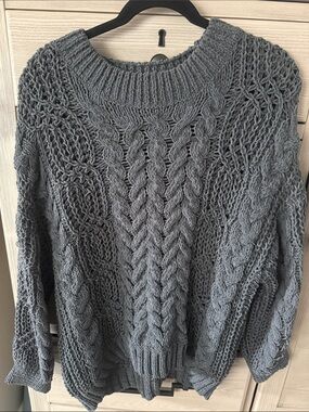 Kohl's Gray Cable Knit Crewneck Sweater